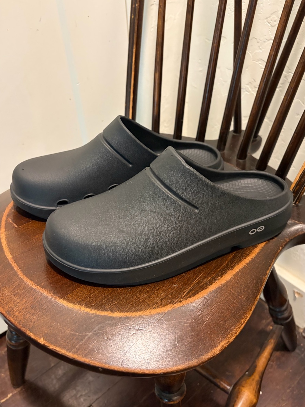 OOFOS OOcloog Clog Womens Size 9 Mens Size 7 Black Slip On Shoes Clogs